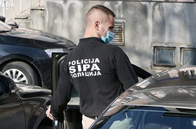 Mala vrata oglasi split osobni Osobni oglasi