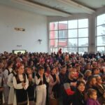 “Standard” donirao 250 klupa za šest ustanova Prilog TV K3