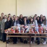 Novogodišnji paketi i predstava za korisnike prava i usluga Centra za socijalni rad