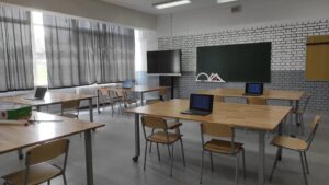 JU CSŠ "Ivo Andrić" raspisuje konkurs za profesora tehnologije zanimanja