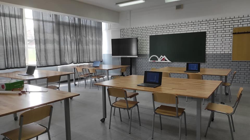 JU CSŠ "Ivo Andrić" raspisuje konkurs za profesora tehnologije zanimanja