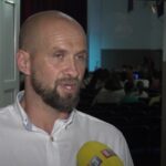 Dan učeničkih postignuća: Nagrađeni najbolji učenici OŠ „Nikola Tesla“ Prnjavor (FOTO)