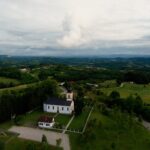 Čudotvorna ikona Presvete Bogorodice Trojeručice spojila duhovnost i umjetnost TV K3 (VIDEO)