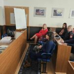 Oglas: Iznamljuje se trosoban stan u blizini Gimnazije