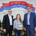 Zmija otrovnica u kafiću kod Srednjoškolskog centra i OŠ “Branko Ćopić” VIDEO