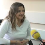 Dr Nele Karajlić nakon više od dvije decenije ponovo u Prnjavoru (FOTO)