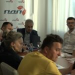 Težak udes kod Prnjavora: Vozač povrijeđen u sudaru dva kamiona i auta VIDEO