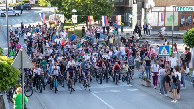 prva-biciklijada-678x381