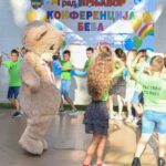 Šareni kostimi, igra i pjesma: Maskenbal u Prnjavoru okupio veliki broj mališana (VIDEO)