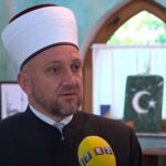 Okupljanje prve generacije prnjavorske Gimnazije: Nakon 60 godina ponovo u školskim klupama (FOTO)