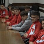 Projekat “I danas uz knjigu rastem” – čitalački kutak za PO škole u Štrpcima – Početak dana TV K3