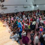 Članovi AK “Angry Drivers” donirali paketiće “Nevenu” (FOTO)