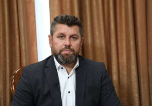 Durakovićeva inicijativa: Prnjavoru bi bila garantovana najmanje dva odbornička mjesta za manjinske narode