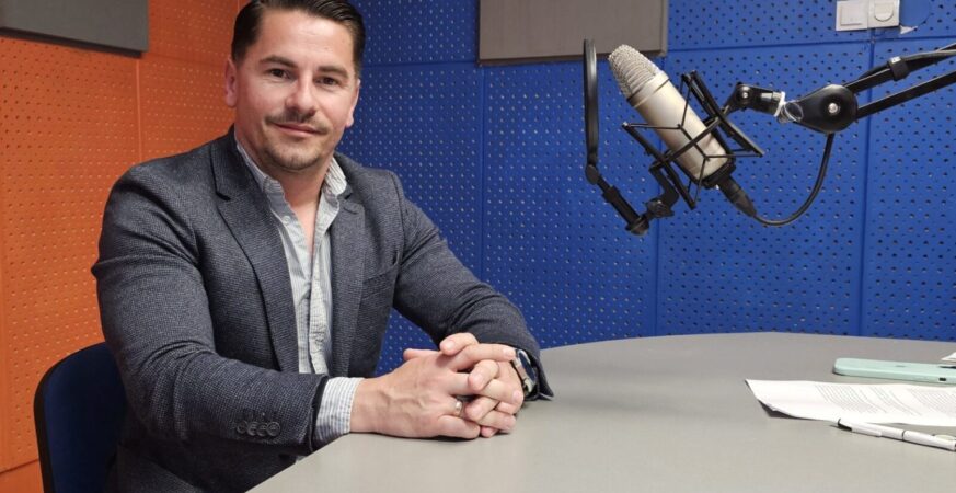 RADIO PRNJAVOR: Razgovor s povodom Dario Vlajiฤ