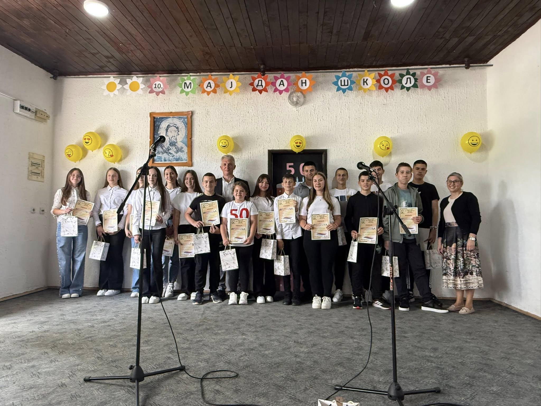Obilježen Dan škole Osnovne škole „Sveti Sava“ Gornji Smrtići (FOTO)