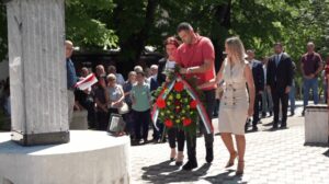 Porodice zarobljenih, poginulih i nestalih ujedinjeni oko jednog dana u Prnjavoru: Traže ubrzanje procesa pronalaska nestalih (FOTO/VIDEO)
