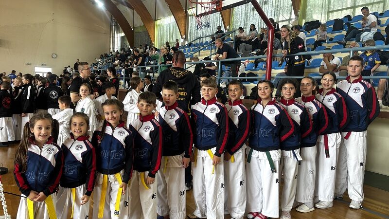 Taekwondo klub iz Prnjavora osvojio 16 medalja na โBosna Open 2026โ u Cazinu