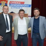 Na prodaju imanje sa dvije kuće – plac 590 m², kompletno uređeno i useljivo