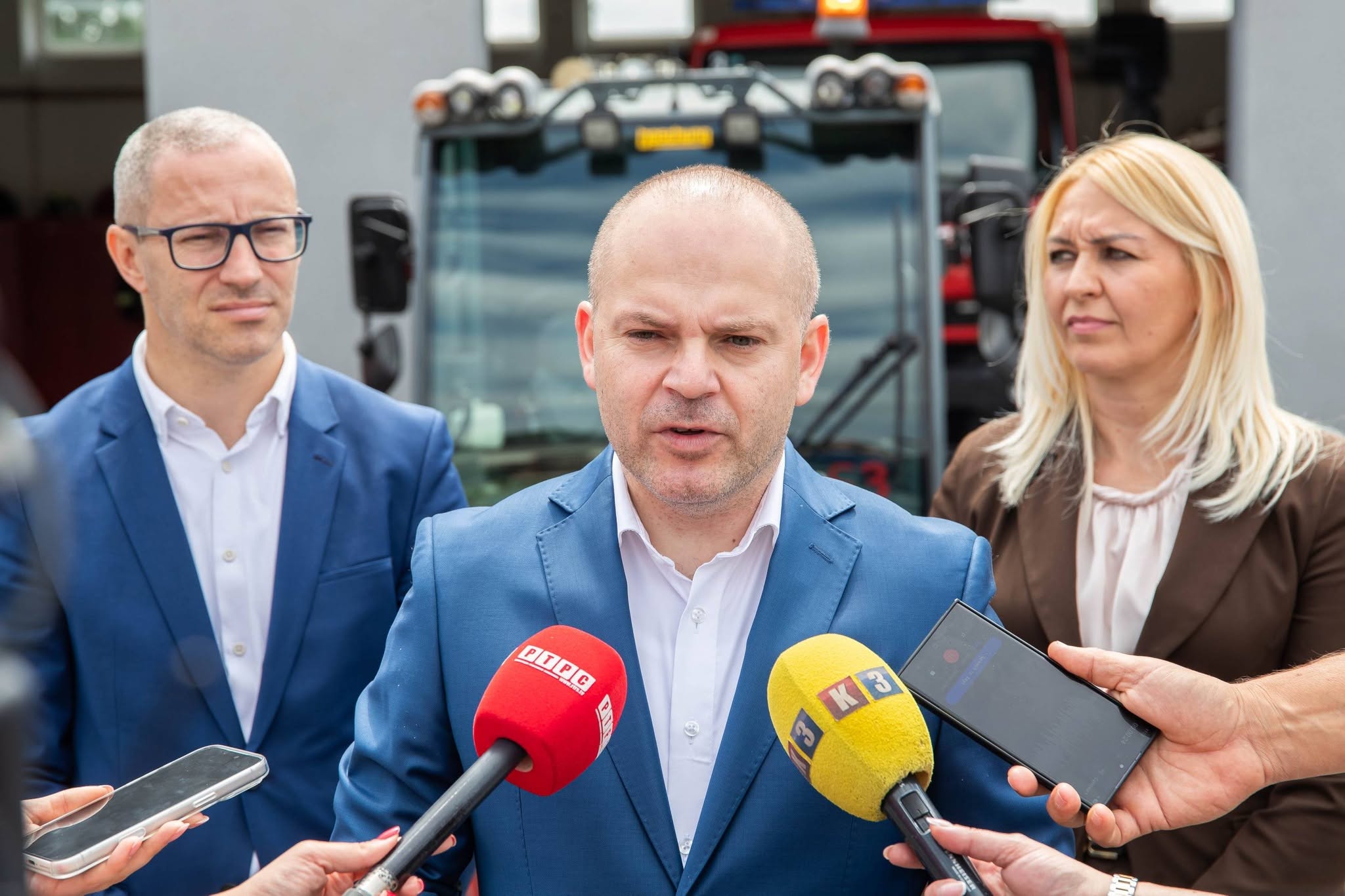 Novo vozilo za čistije ulice Prnjavora (FOTO)