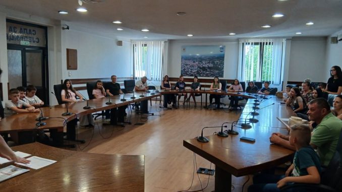 Prnjavor dočekao djecu sa Kosova i Metohije