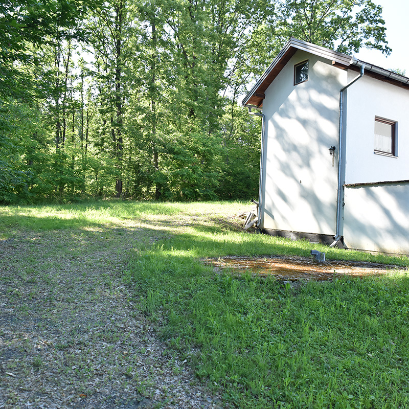 Na prodaju porodična kuća sa 3.737 m² zemljišta u MZ Velika Ilova, 15 minuta od Prnjavora