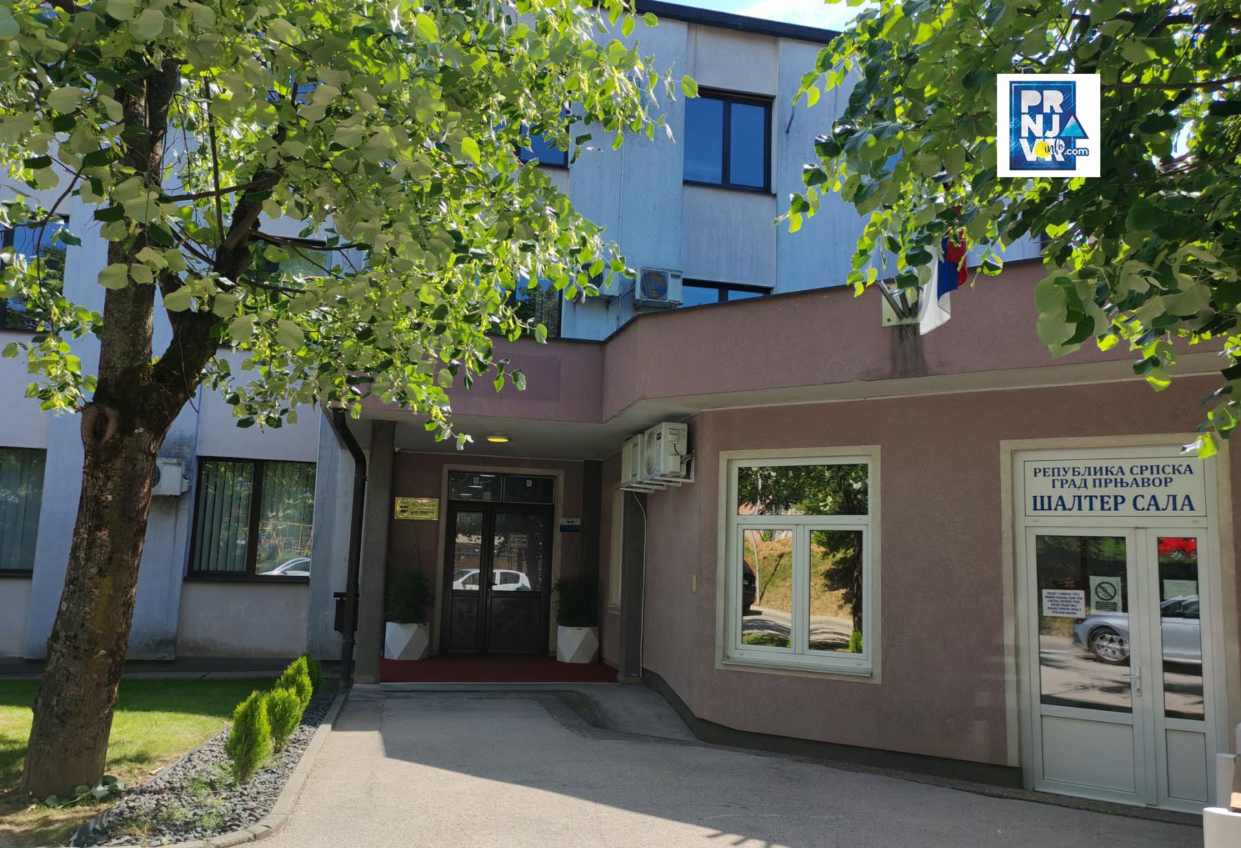 Prnjavor: Isplaćene stipendije za 226 učenika i studenata