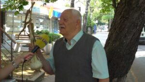 Senzacija iz Prnjavora: Đorđo Markitan uzgojio bijeli luk težak pola kilograma Prilog TV K3