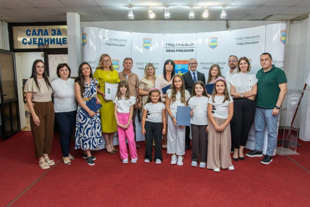Nagrađeni vlasnici najuređenijih dvorišta