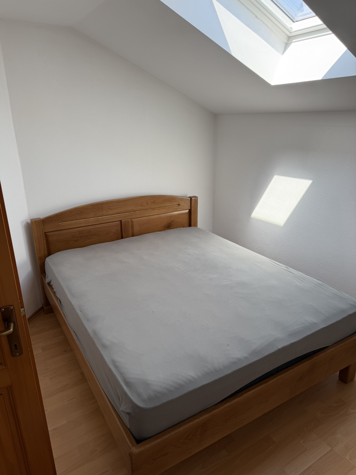 Na prodaju imanje sa dvije kuće – plac 590 m², kompletno uređeno i useljivo