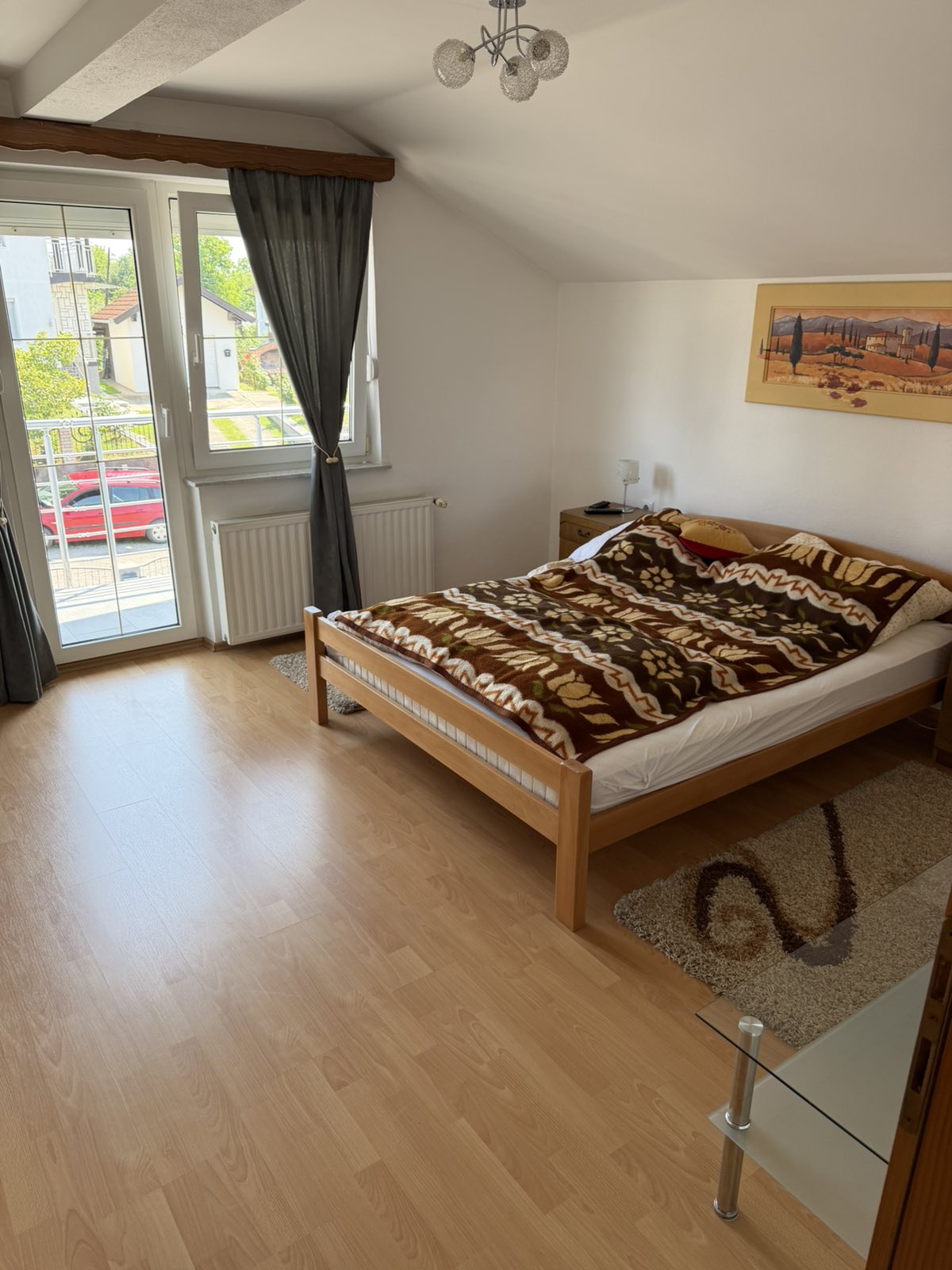 Na prodaju imanje sa dvije kuće – plac 590 m², kompletno uređeno i useljivo