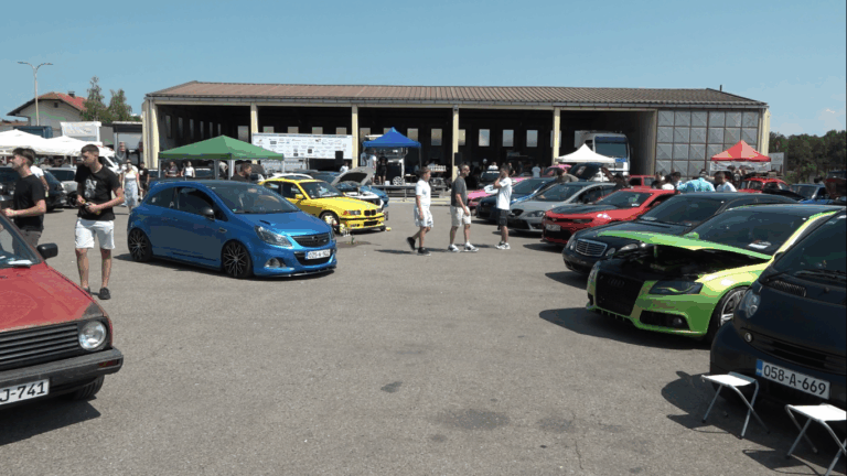 Snaga motora i humanost obilježili drugi „Tuning show“ u Prnjavoru (FOTO)