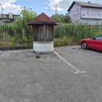 Tokom noći oštećen poslovni objekat u Prnjavoru, policija vodi istragu