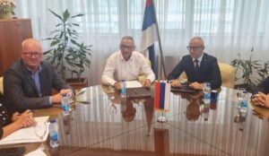 Ostojić i Tomaš potpisali ugovor o kupovini pet stambenih jedinica