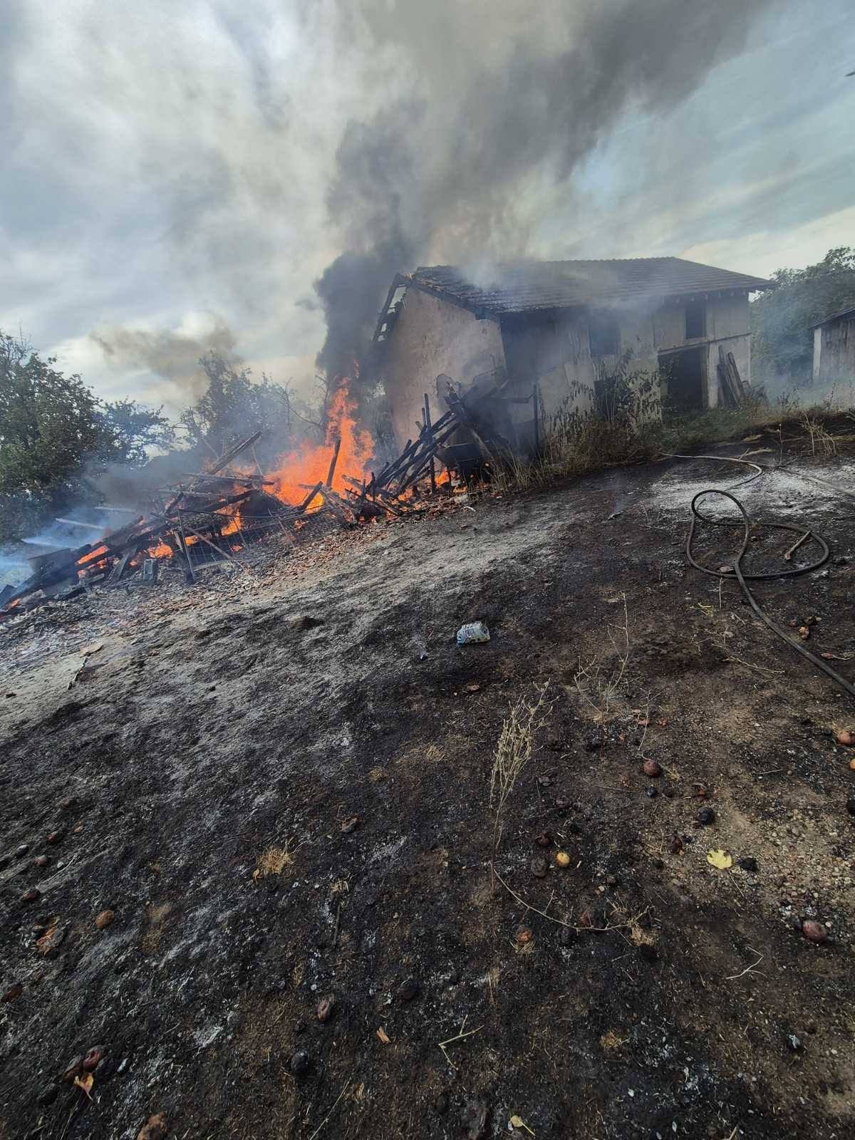 Požar u Štrpcima, prnjavorski vatrogasci ovog avgusta intervenisali 20 puta (FOTO)