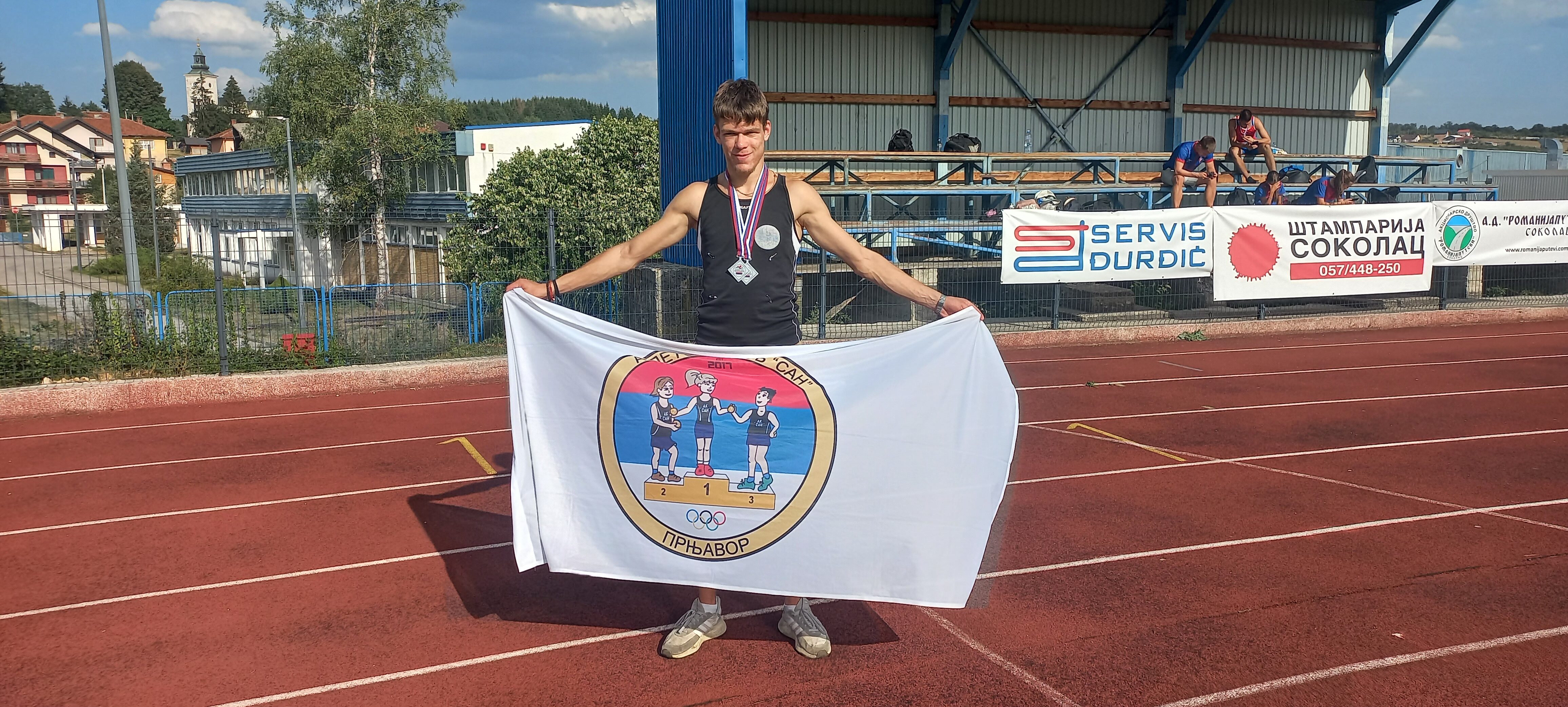 Dvije srebrne medalje za atletičare „SAN-a“ na Juniorskom prvenstvu Republike Srpske