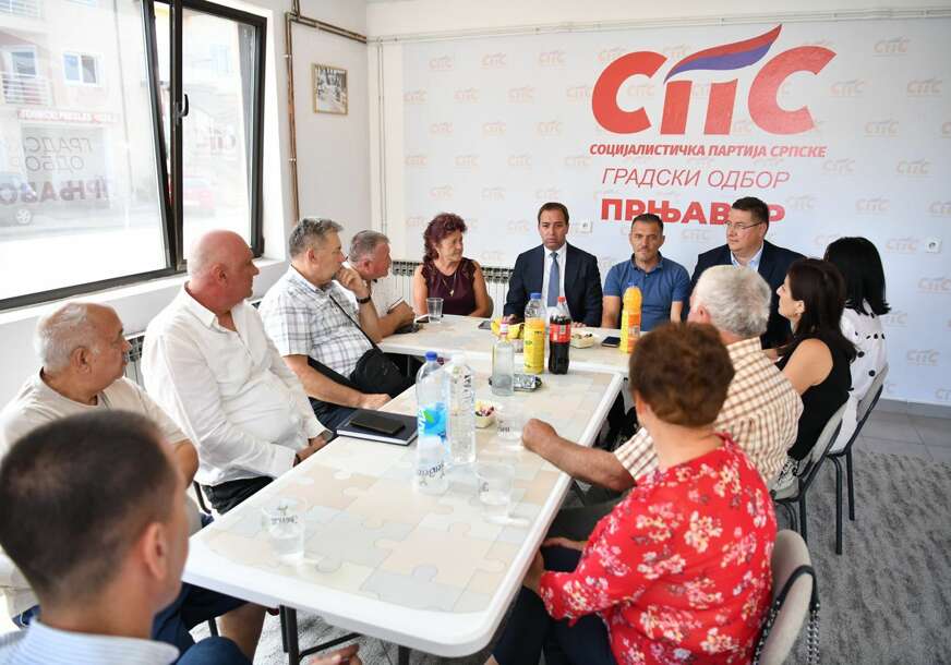 (FOTO) “SPS raste jer okuplja ljude” Selak poručio da je SPS PRISUTAN u 46 opština i gradova širom Republike Srpske
