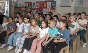 U Osnovnoj školi “Branko Ćopić” održano edukativno predavanje o bezbjednosti djece u saobraćaju