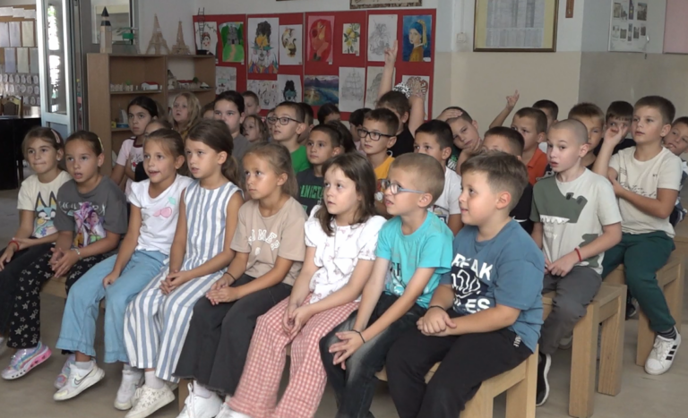 U Osnovnoj školi “Branko Ćopić” održano edukativno predavanje o bezbjednosti djece u saobraćaju