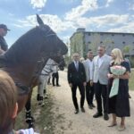 Minić i Cvijanović posjetili Ergelu “Vučijak” u Prnjavoru (FOTO/VIDEO)