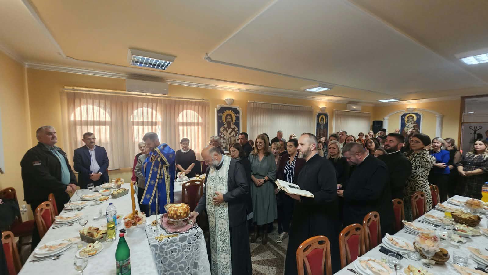 Слога, традиција и хуманост: Kоло српских сестара Прњавор свечано прославило крсну славу (ФОТО)