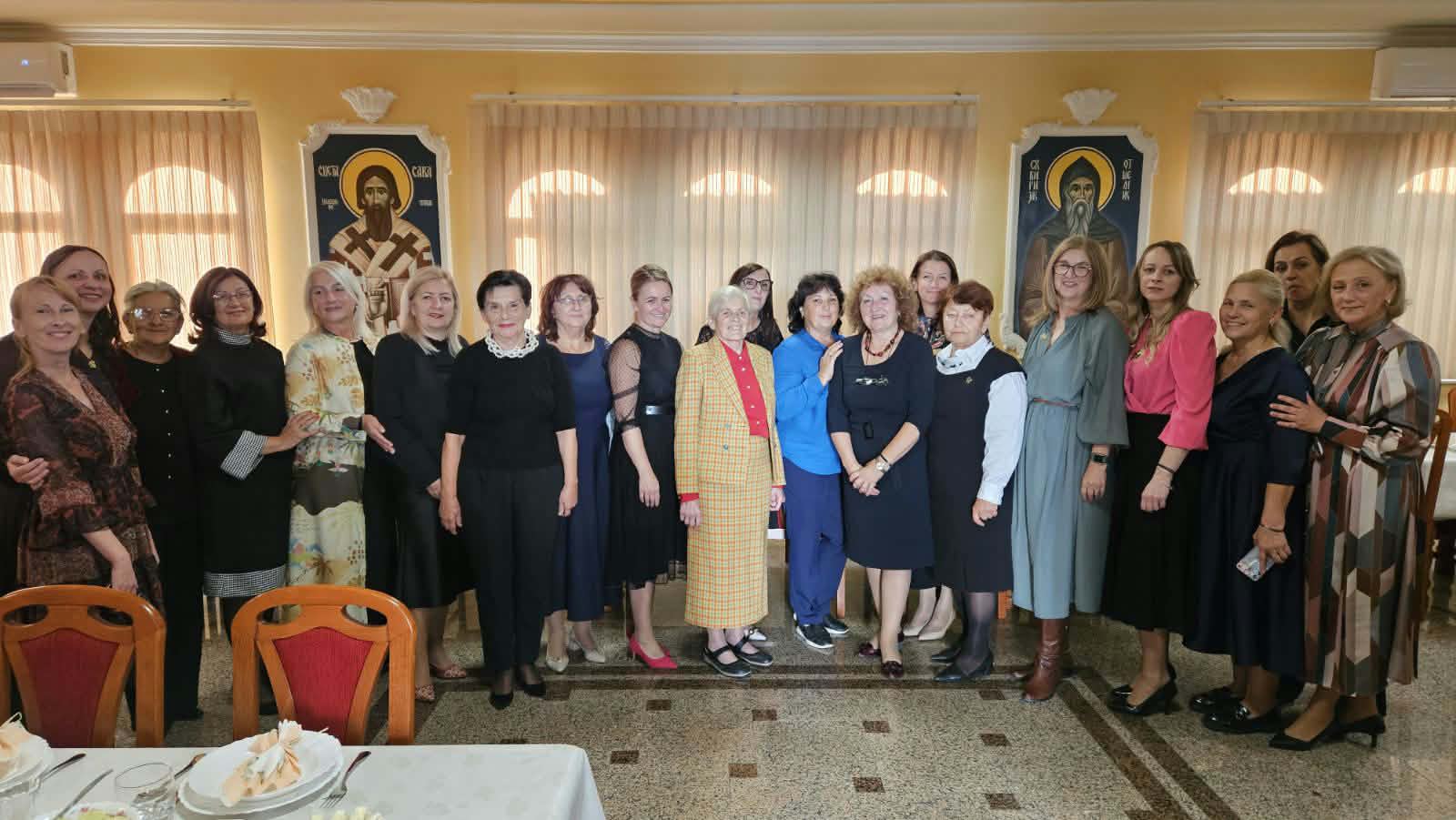 Слога, традиција и хуманост: Kоло српских сестара Прњавор свечано прославило крсну славу (ФОТО)