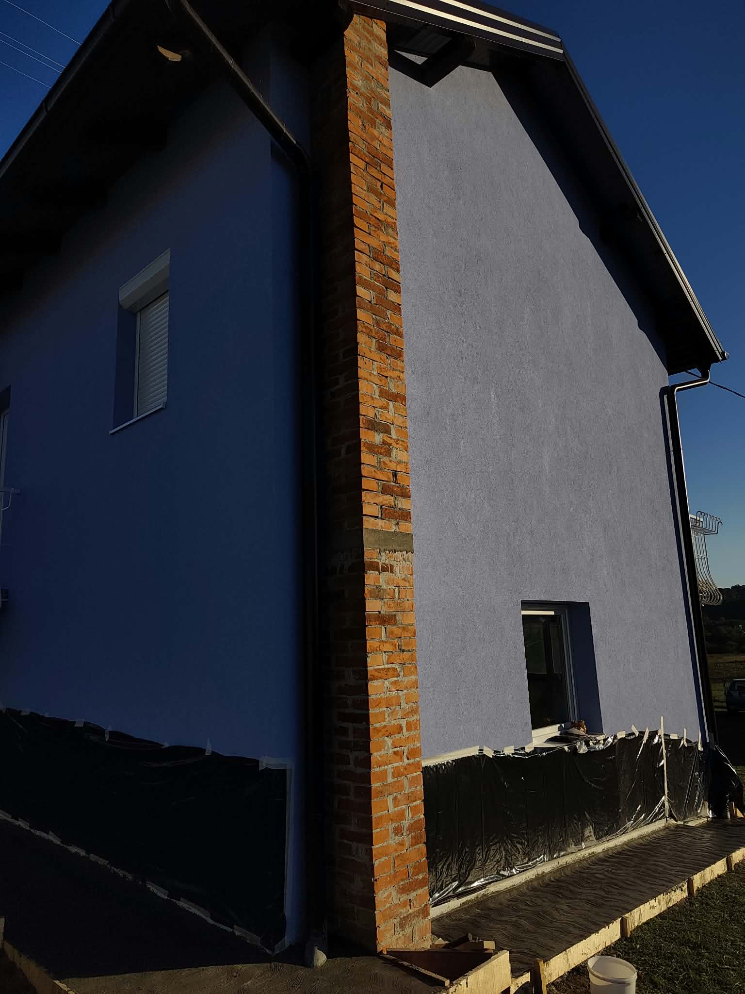 Na prodaju namještena i useljiva kuća u Prnjavoru
