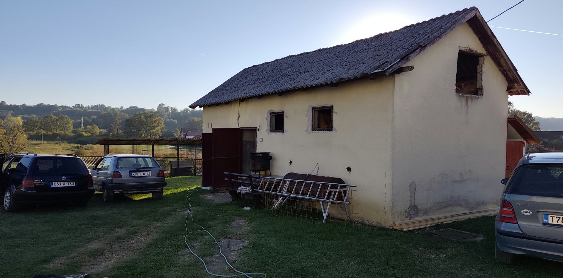 Na prodaju namještena i useljiva kuća u Prnjavoru